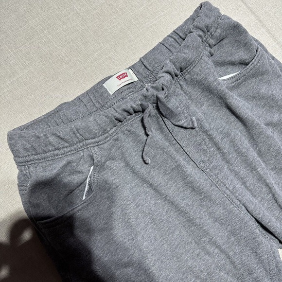 Levis Youth Gray Sweatshorts shorts - XL - Picture 2 of 9